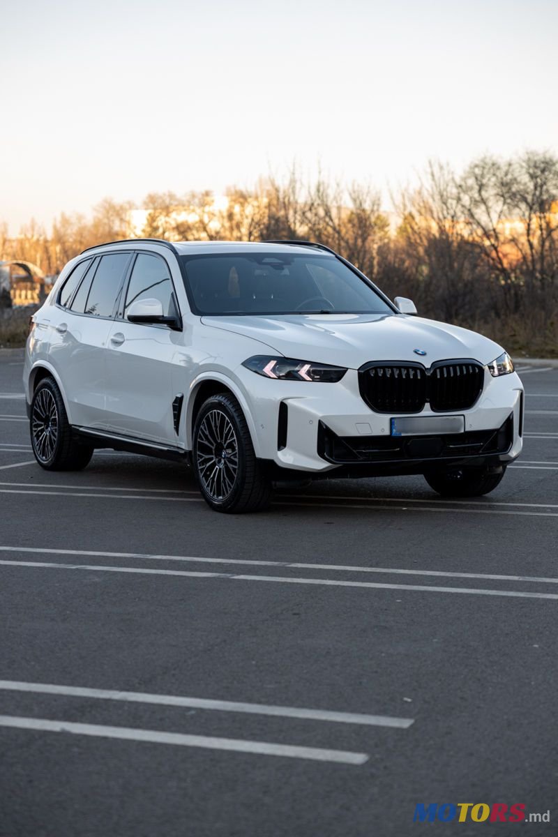 2023' BMW X5 photo #1
