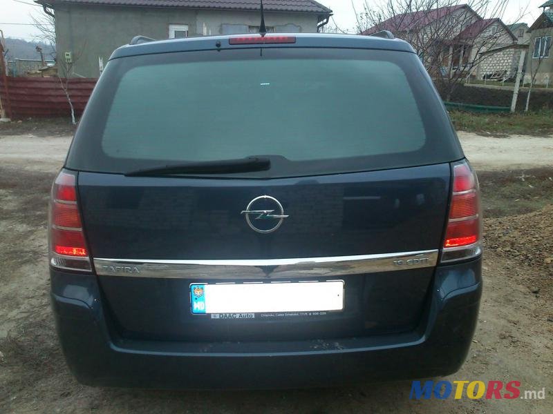 2007' Opel Zafira photo #3