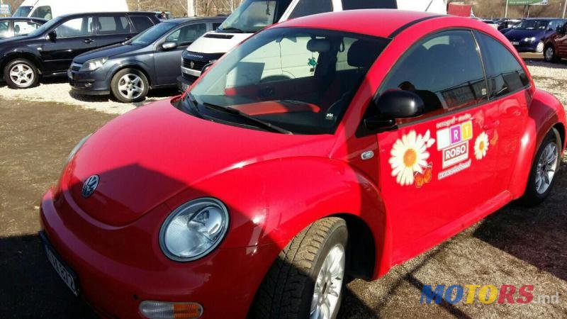 2000' Volkswagen New Beetle photo #1