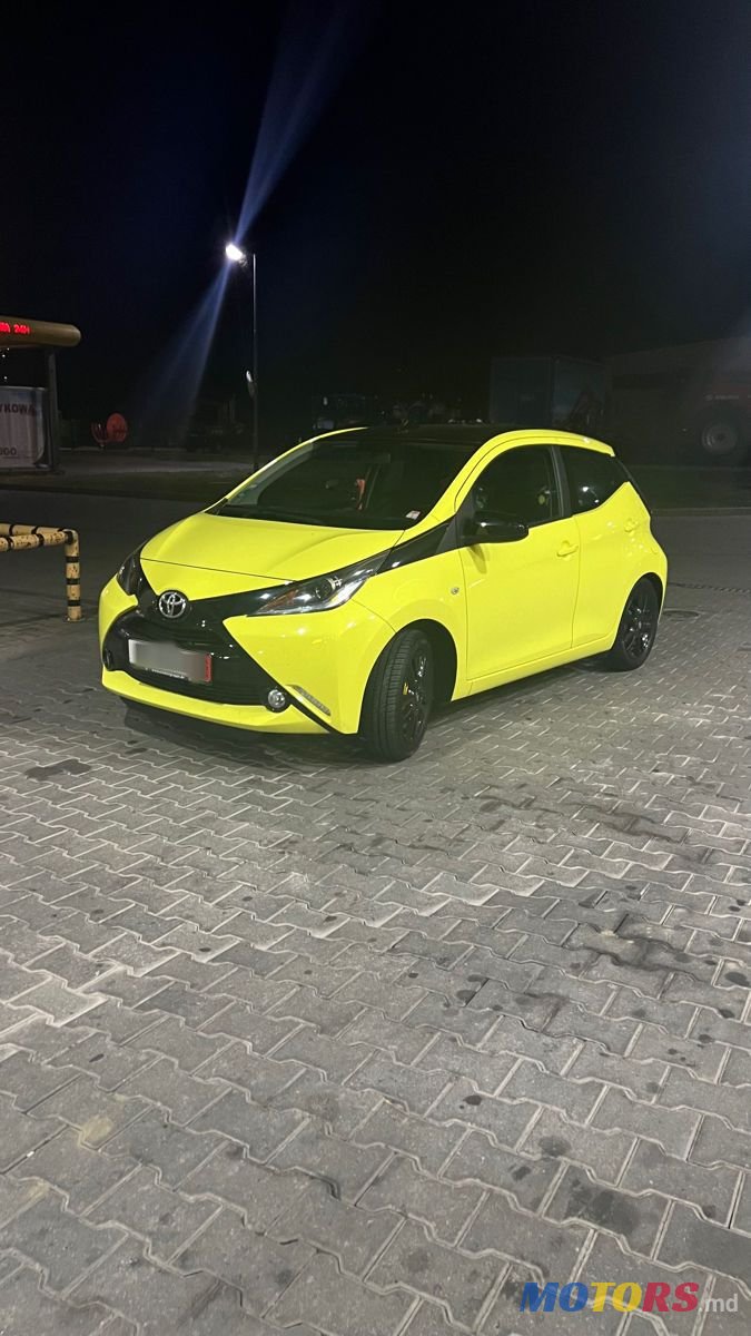 2016' Toyota Aygo photo #6