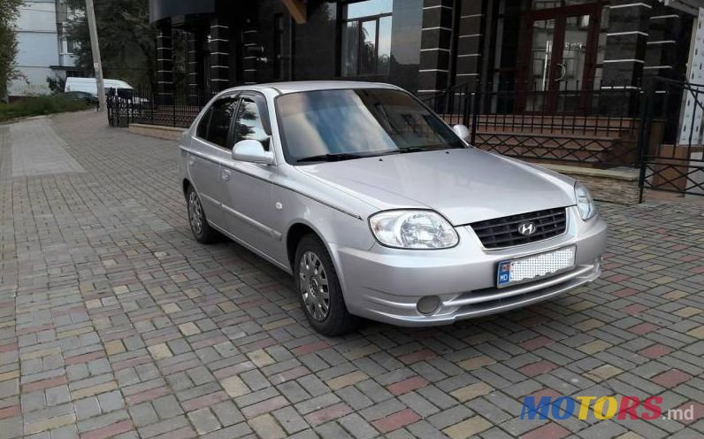 2004' Hyundai Accent photo #1