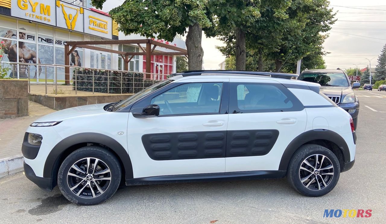 2014' Citroen C4 Cactus photo #2