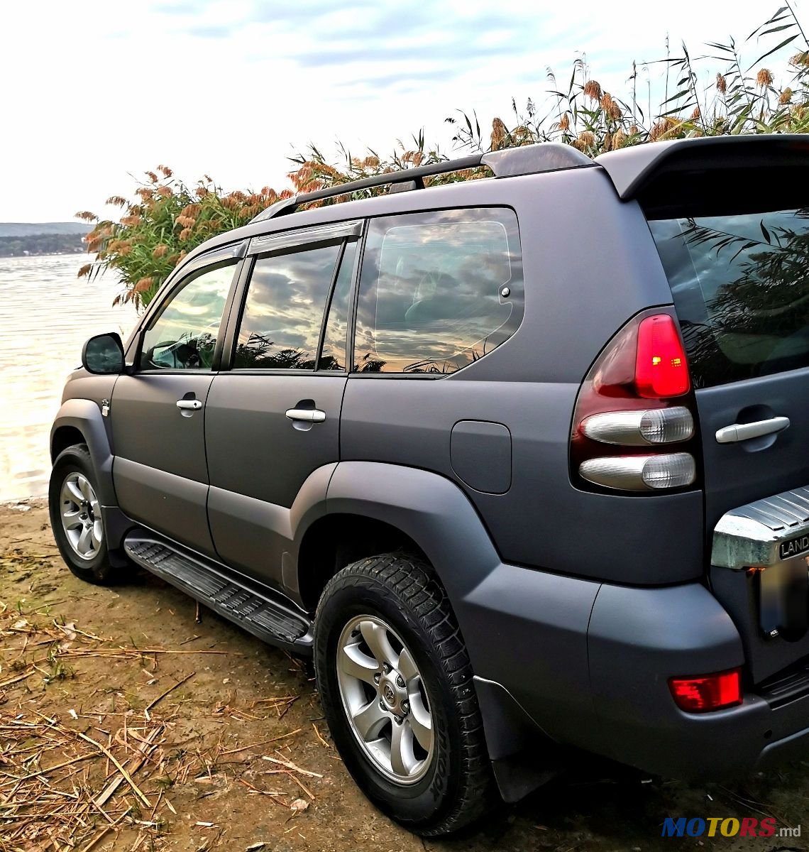 2005' Toyota Land Cruiser Prado photo #1