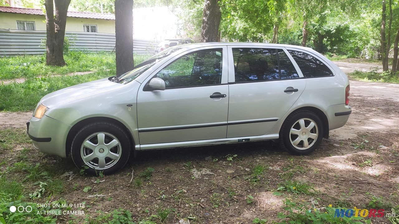 2001' Skoda Fabia photo #6