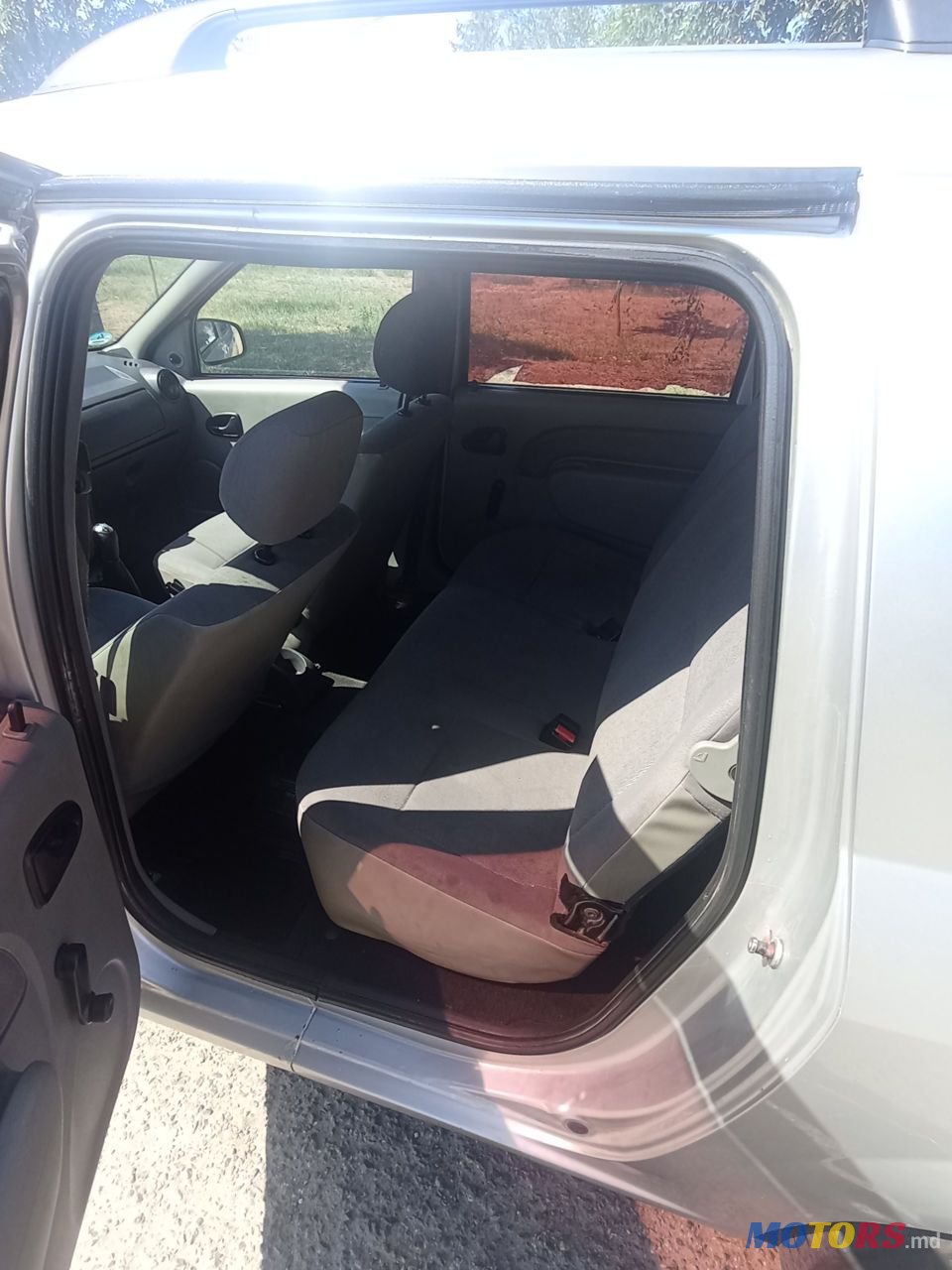 2008' Dacia Logan Mcv photo #4