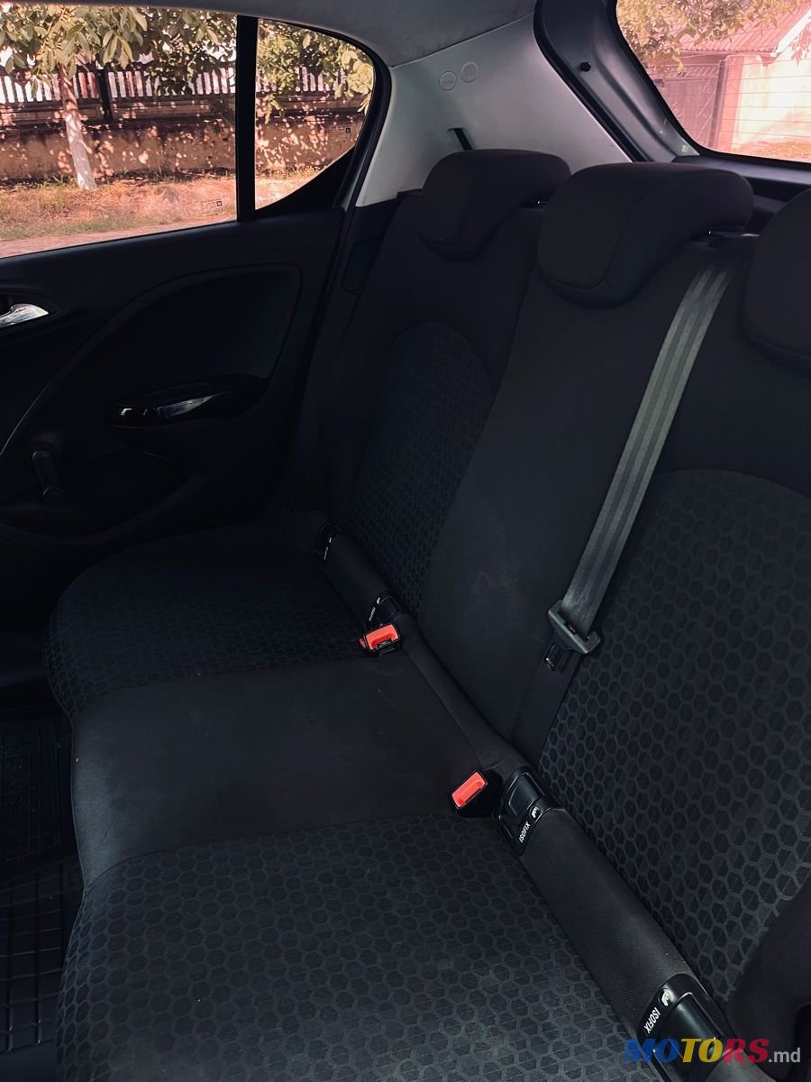 2015' Opel Corsa photo #5