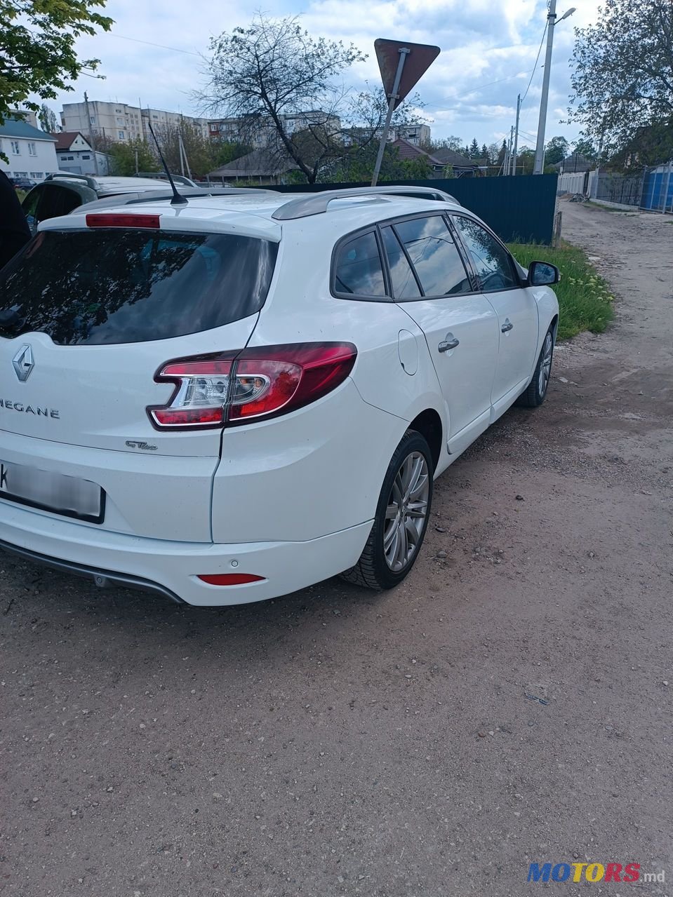 2012' Renault Megane photo #1