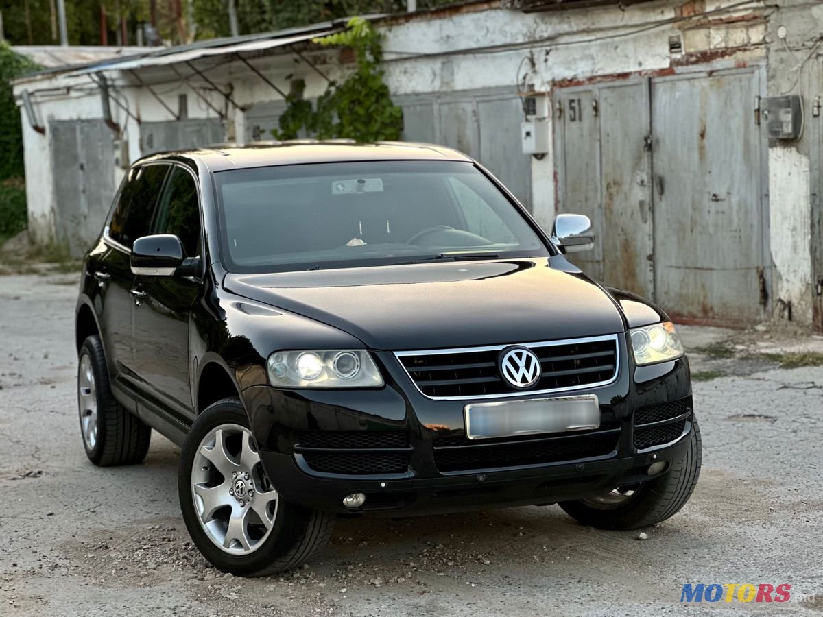 2004' Volkswagen Touareg photo #3