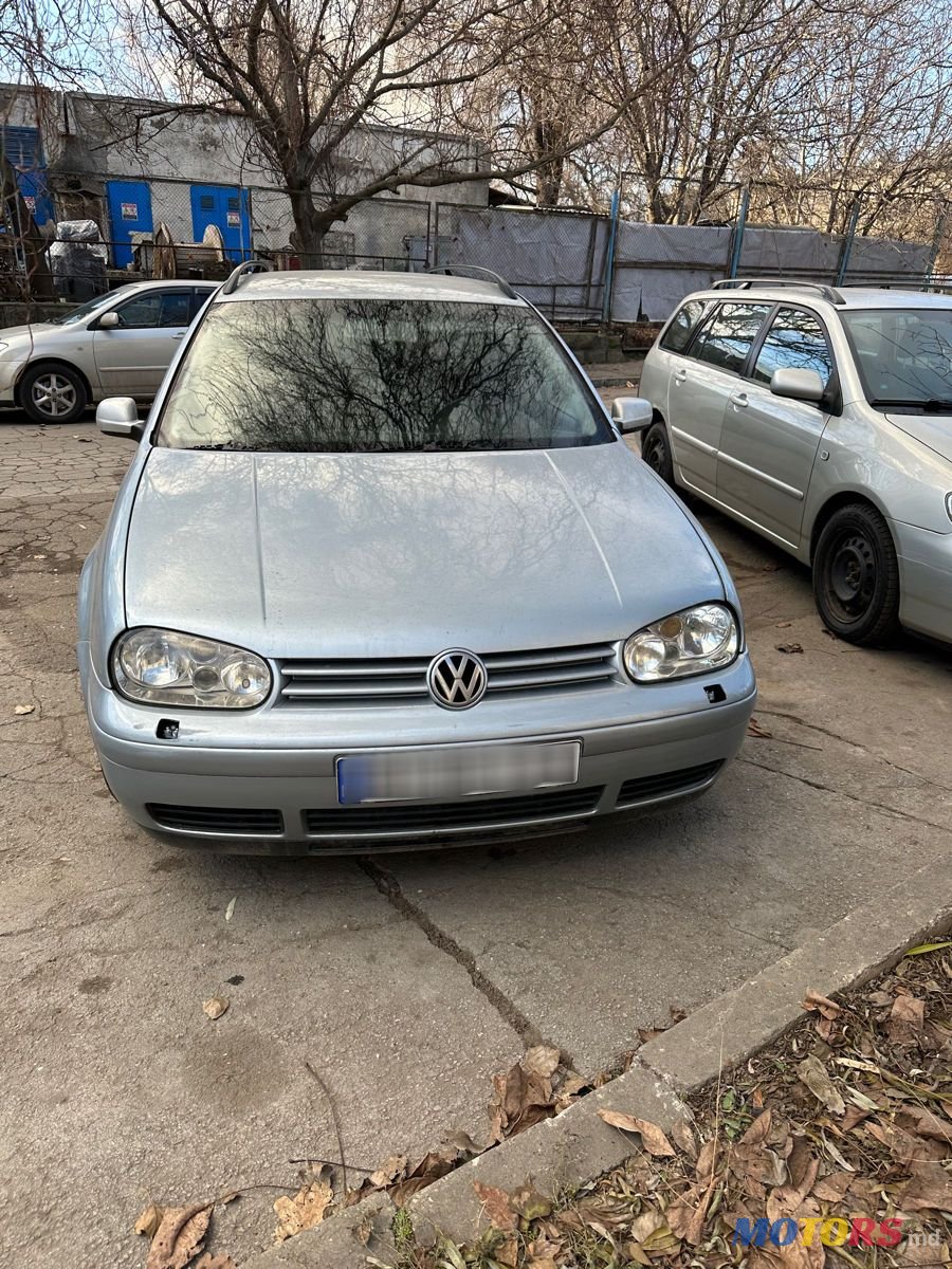 2003' Volkswagen Golf photo #1