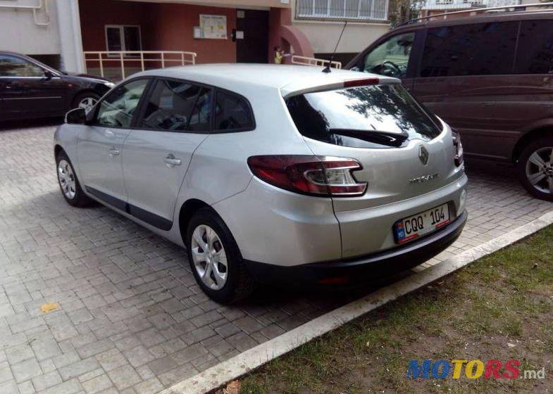 2010' Renault Megane photo #2