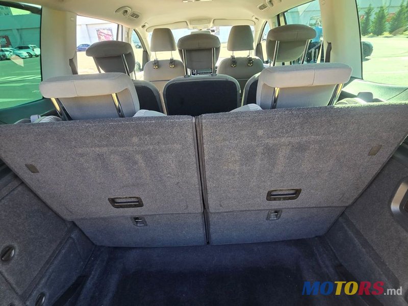 2011' SEAT Alhambra photo #5