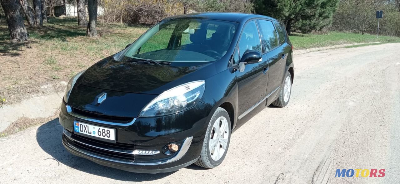 2012' Renault Grand Scenic photo #2