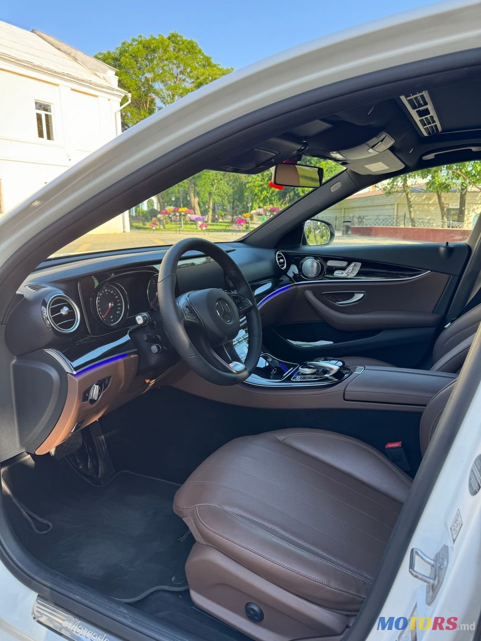 2016' Mercedes-Benz E-Class photo #5