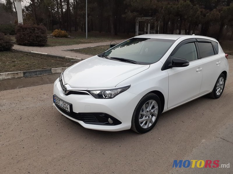 2016' Toyota Auris photo #3