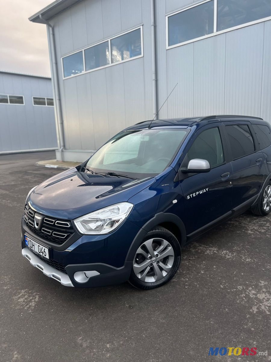 2017' Dacia Lodgy photo #1