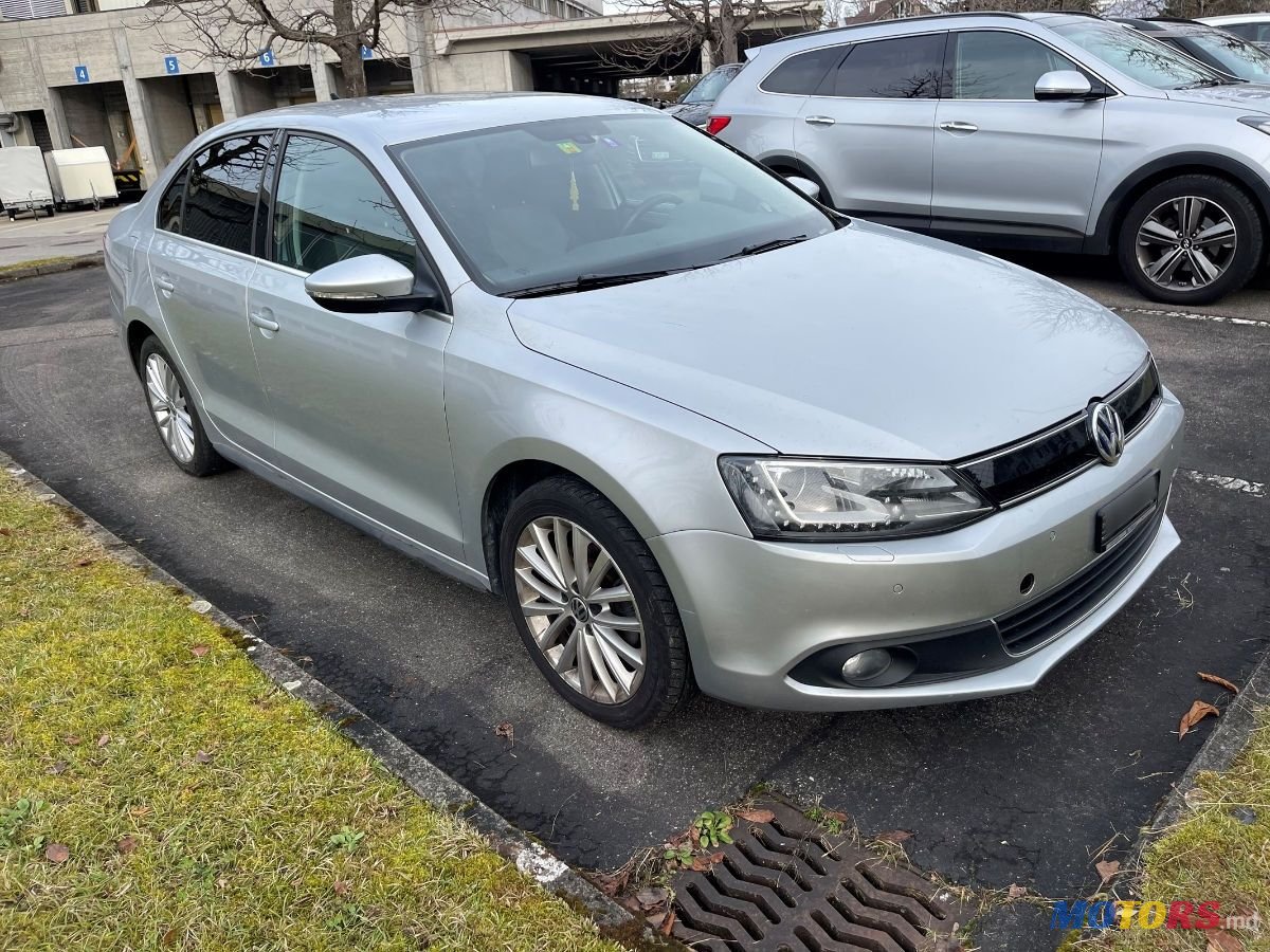 2014' Volkswagen Jetta photo #2