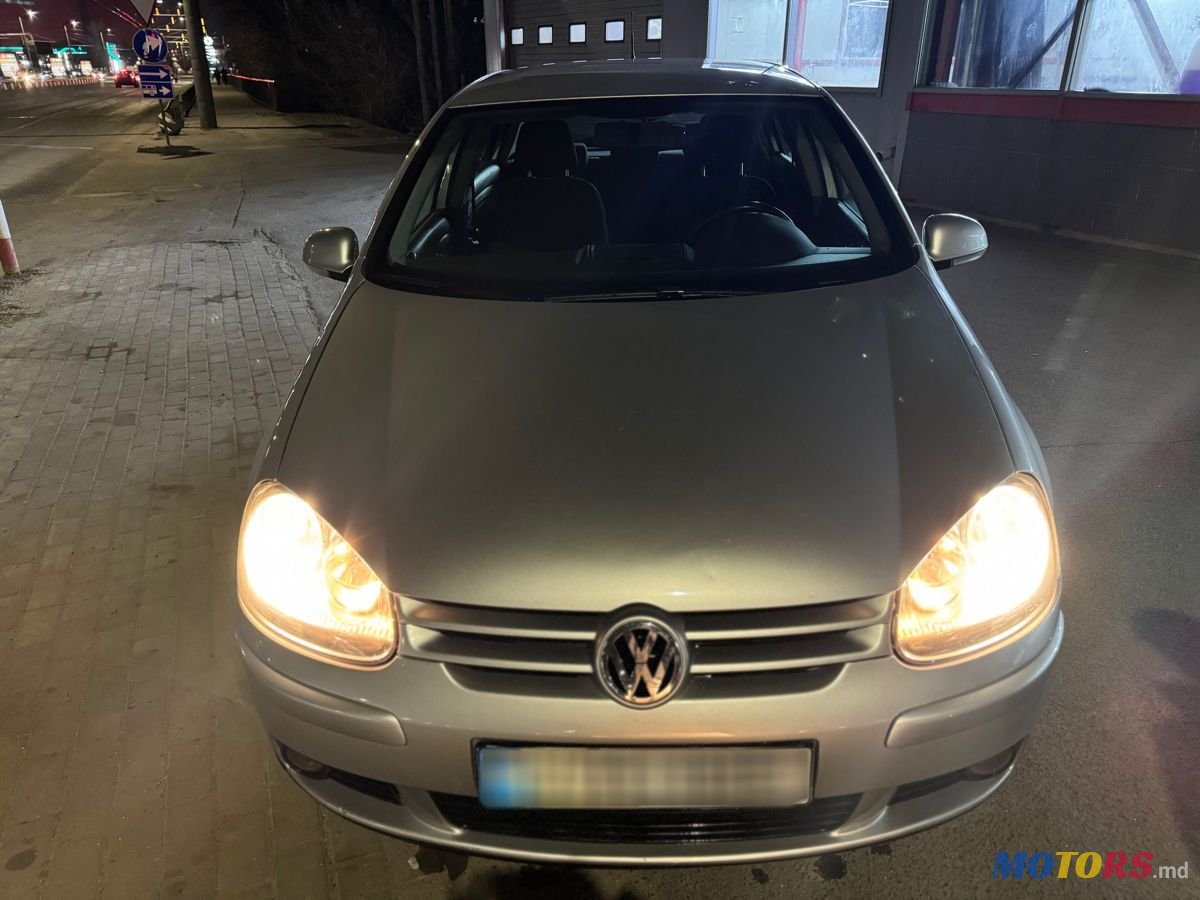 2008' Volkswagen Golf photo #3