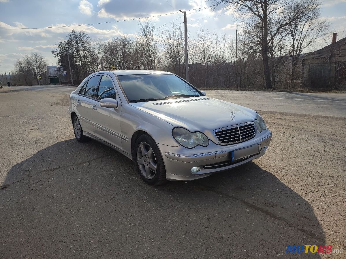 2001' Mercedes-Benz C-Class photo #1