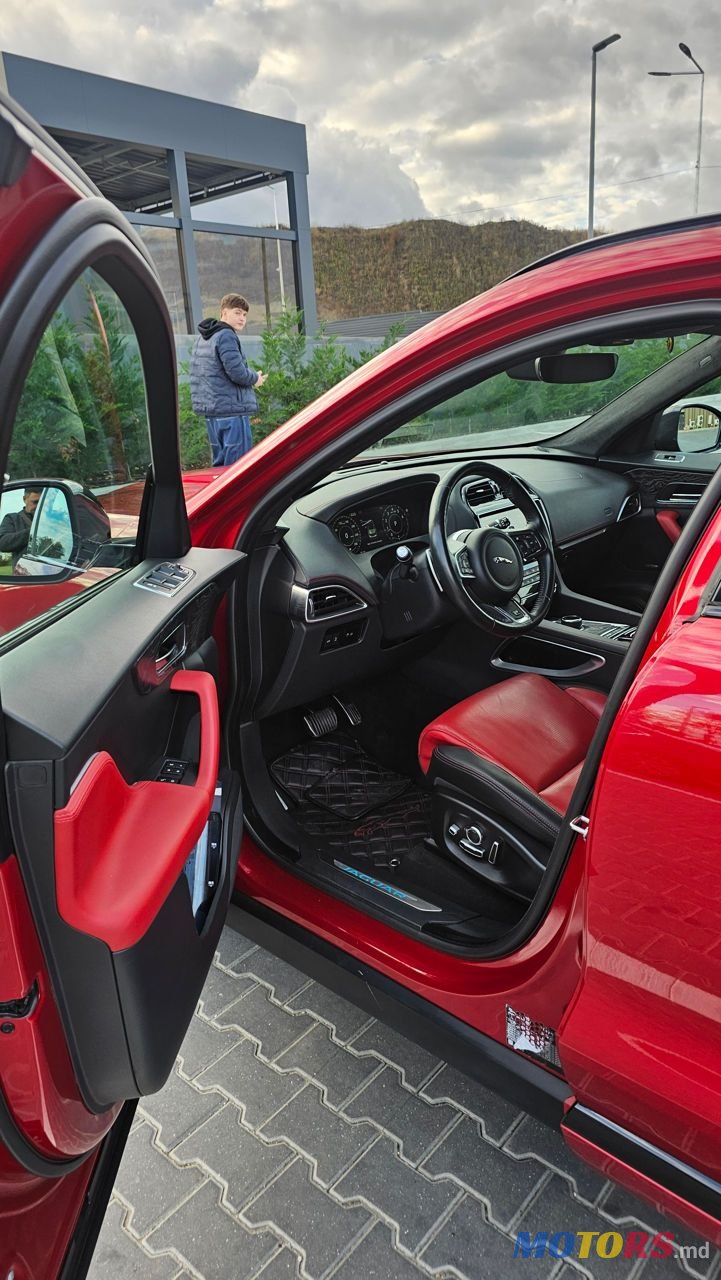 2018' Jaguar F-Pace photo #2