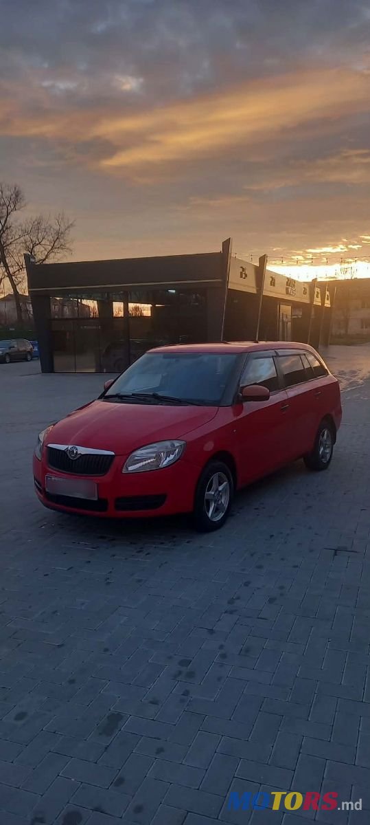 2009' Skoda Fabia photo #3