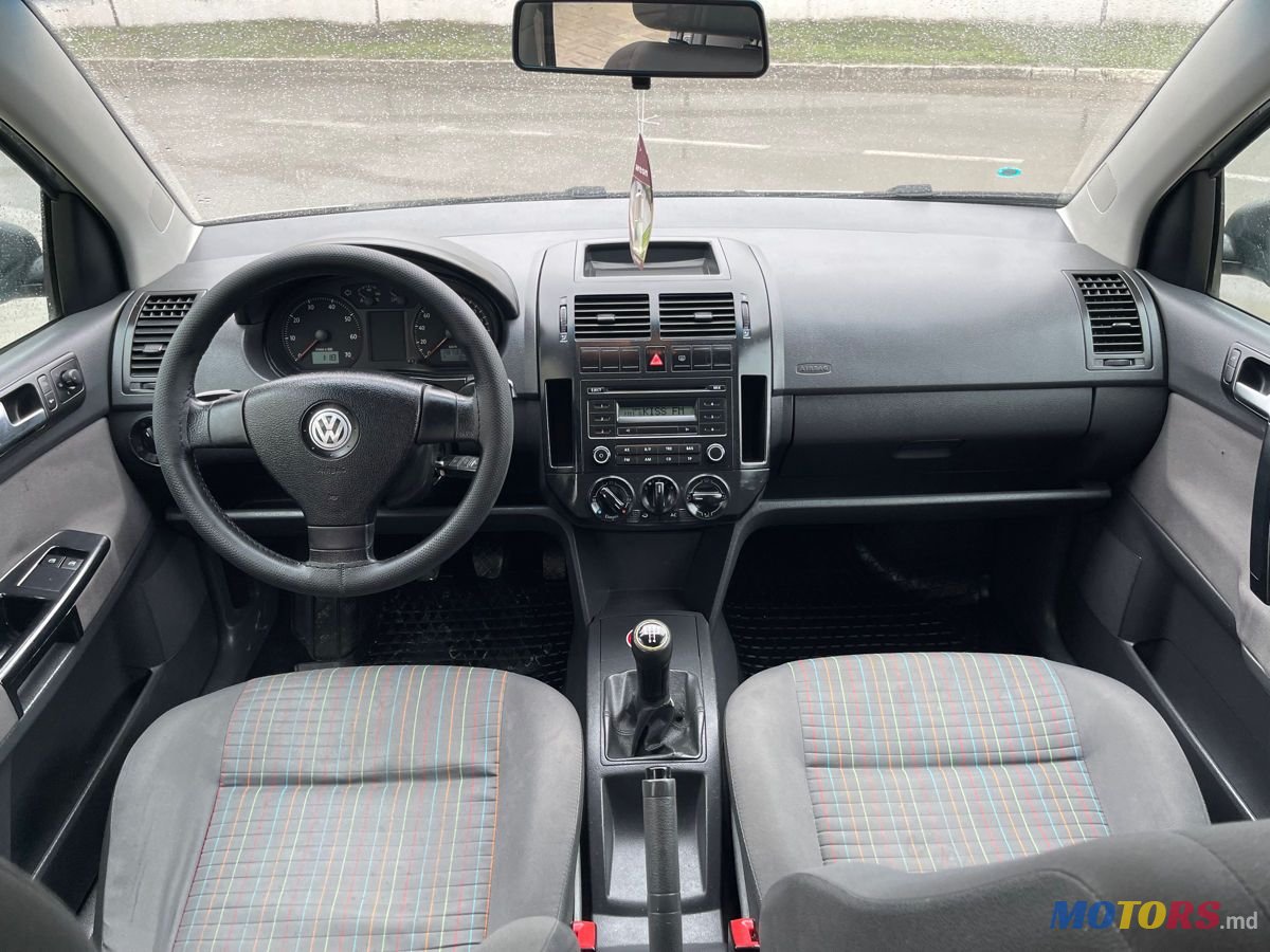 2008' Volkswagen Polo photo #6