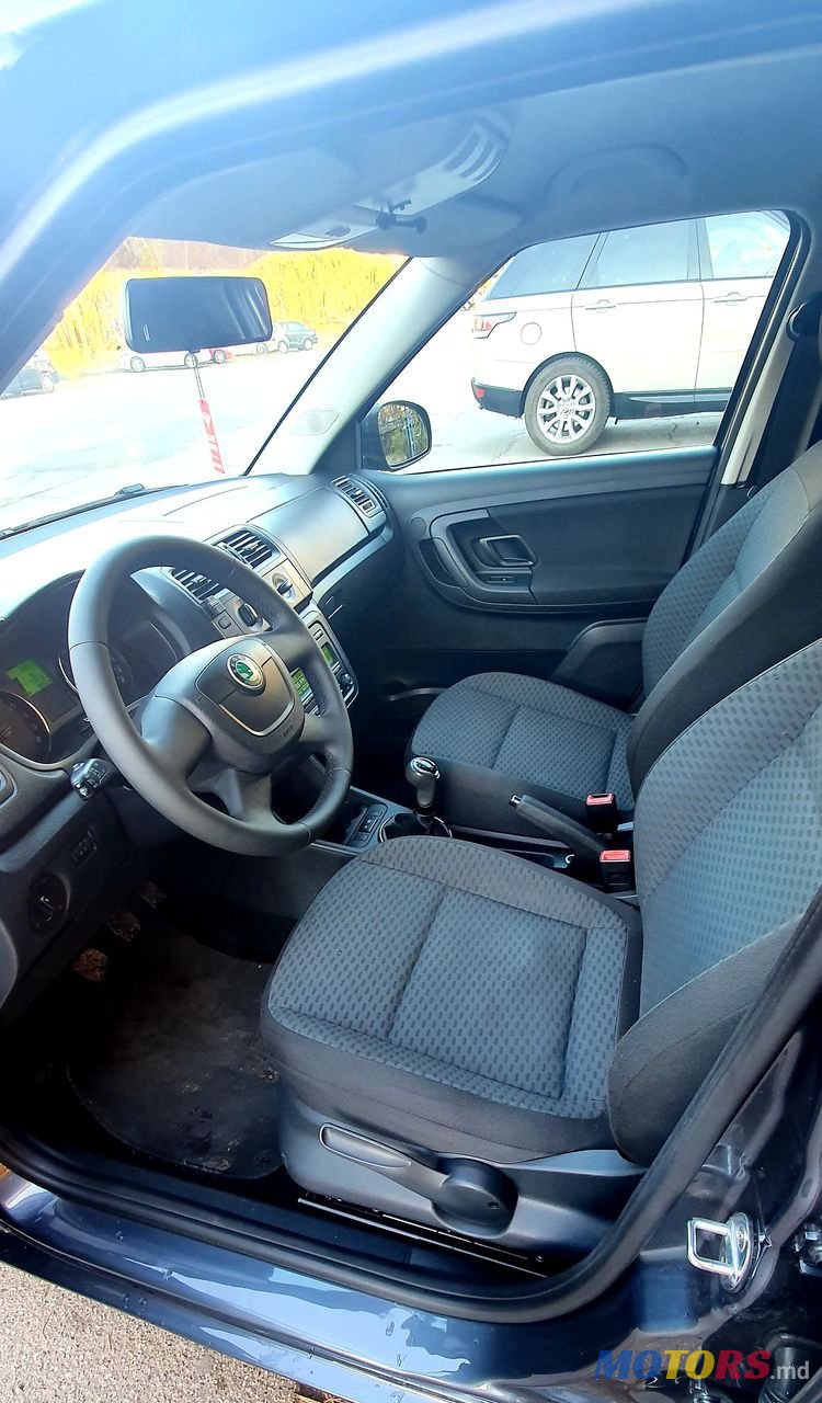 2012' Skoda Fabia photo #5