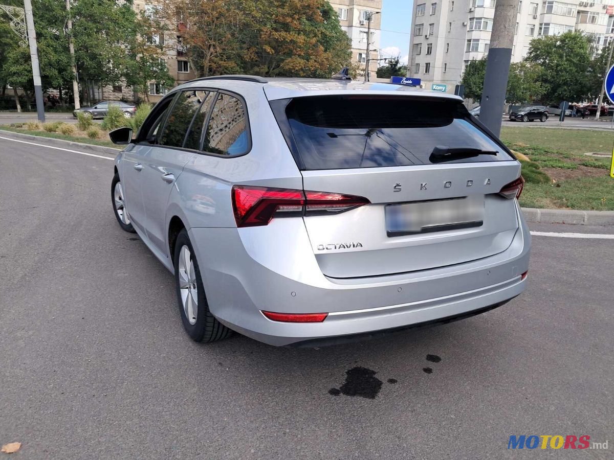 2020' Skoda Octavia photo #4