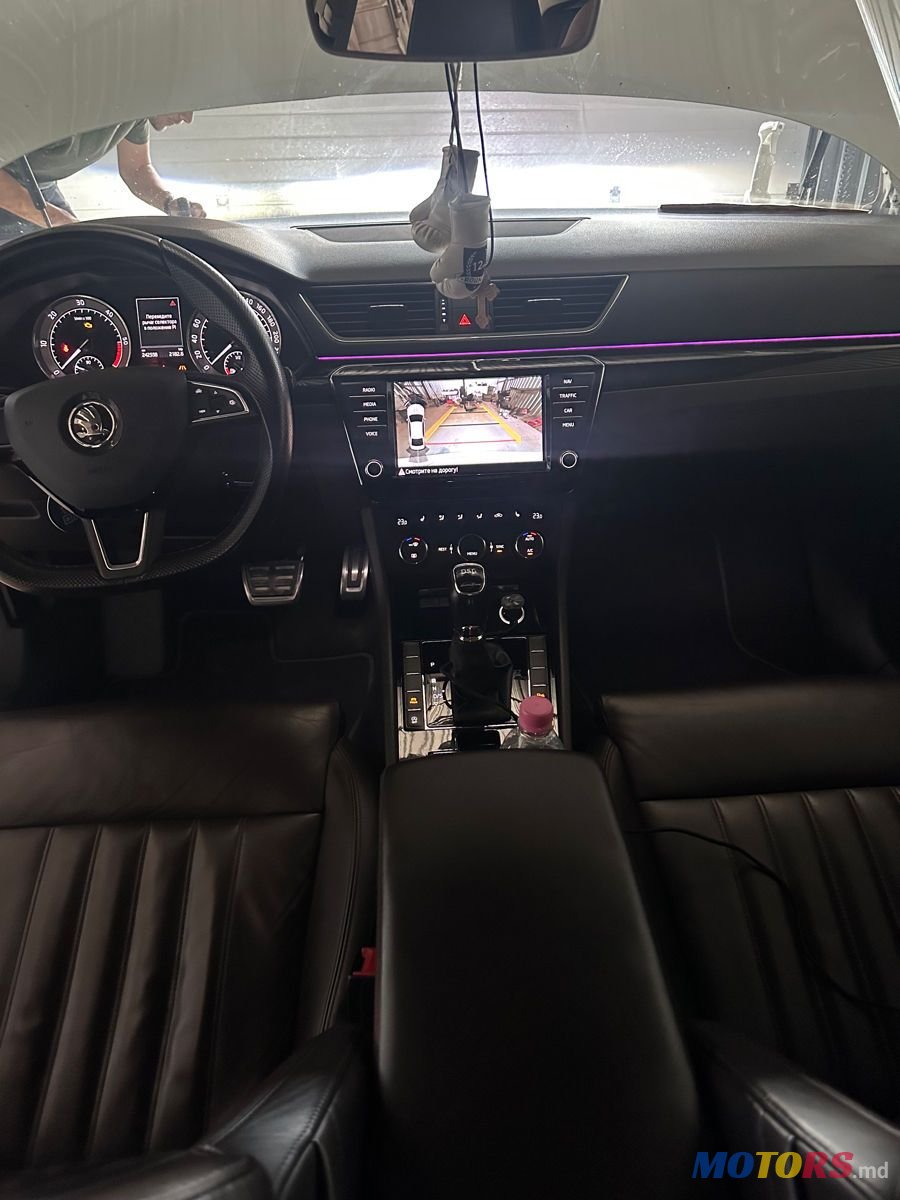 2017' Skoda Superb photo #6