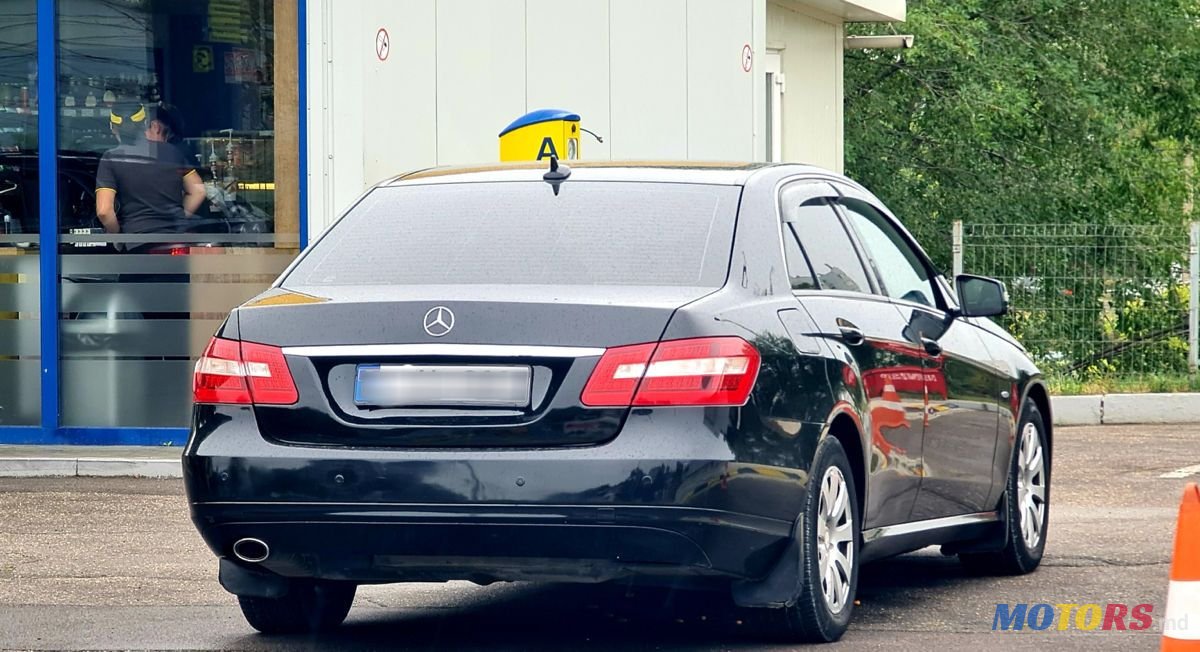 2012' Mercedes-Benz E-Class photo #4