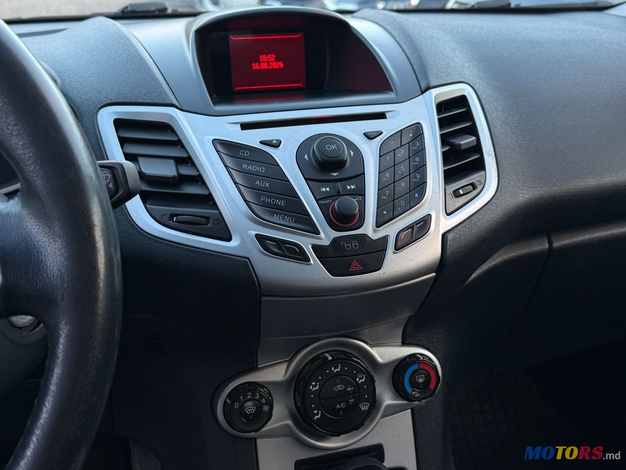 2016' Ford Fiesta photo #3