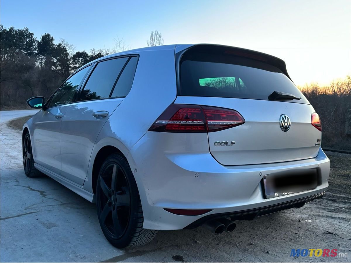 2016' Volkswagen Golf photo #4
