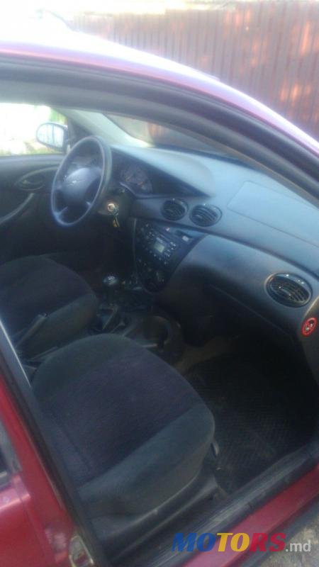 2000' Ford Focus photo #6