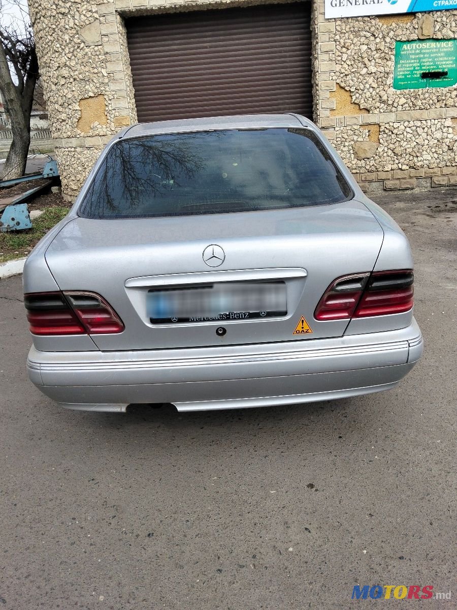 2000' Mercedes-Benz E-Class photo #2
