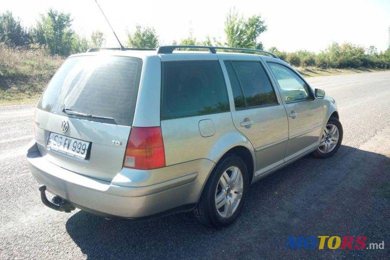 2003' Volkswagen Golf photo #1