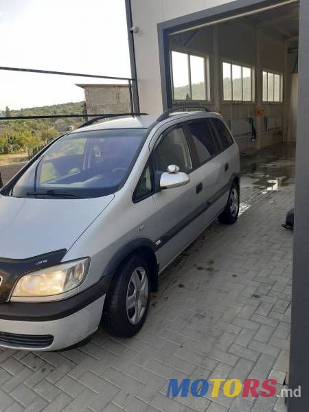 2001' Opel Zafira photo #2