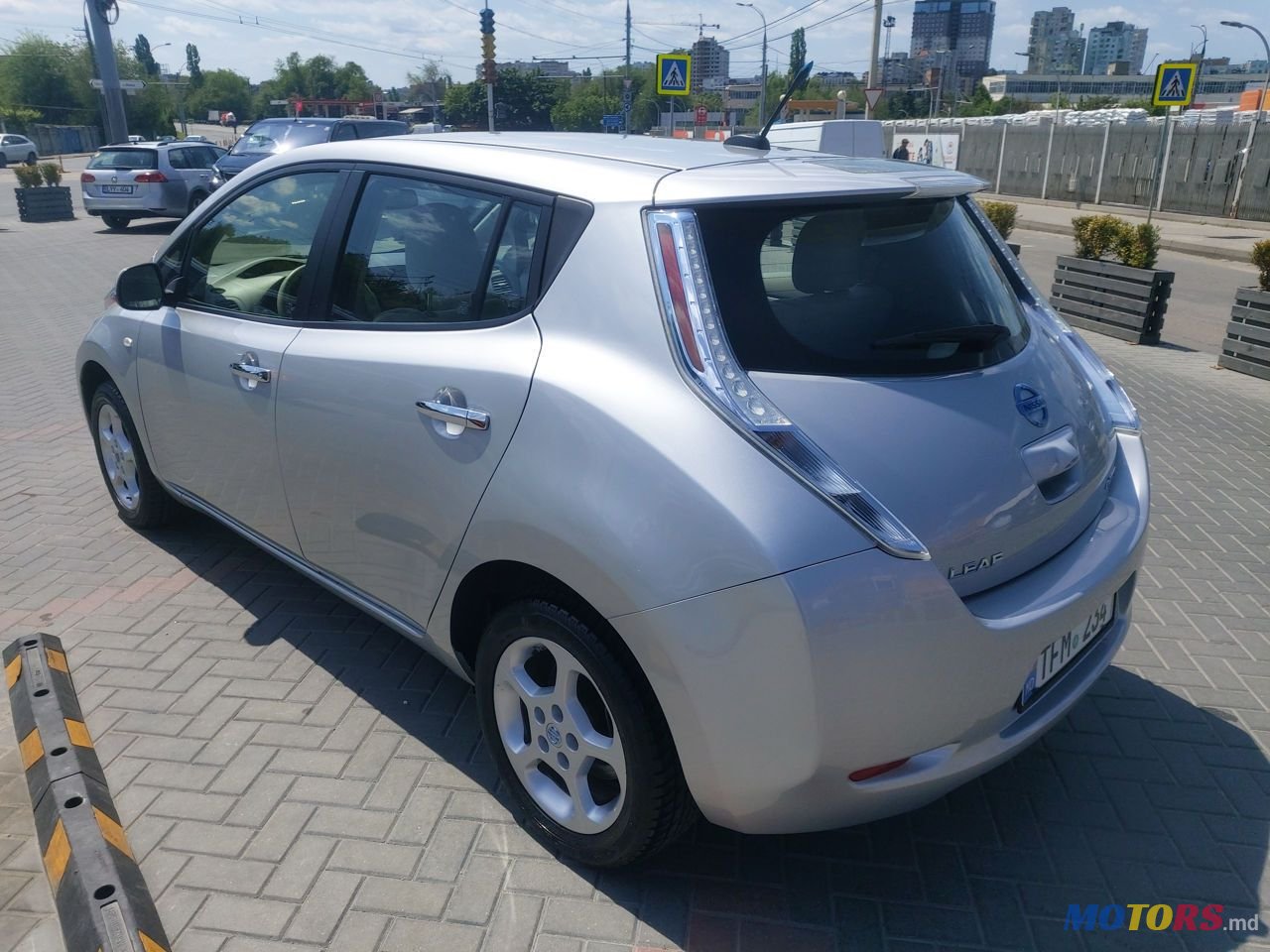 2012' Nissan Leaf photo #5