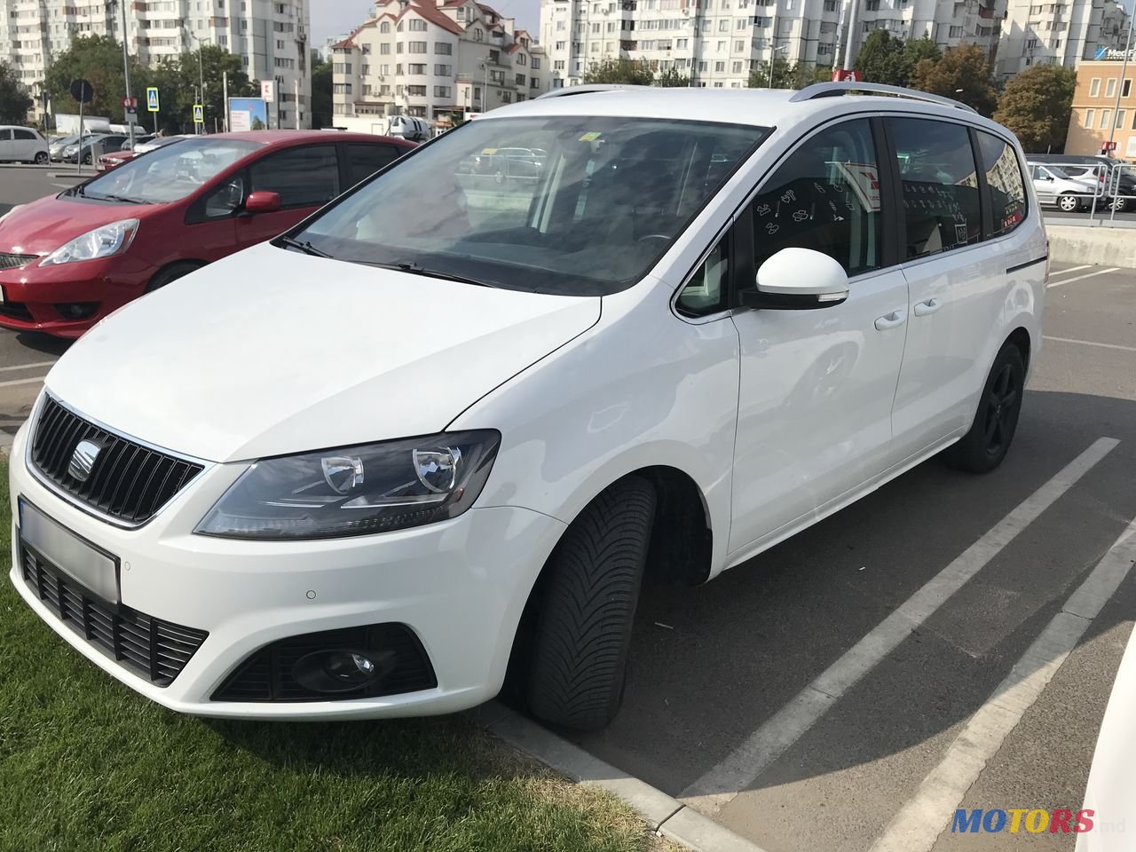 2014' SEAT Alhambra photo #3