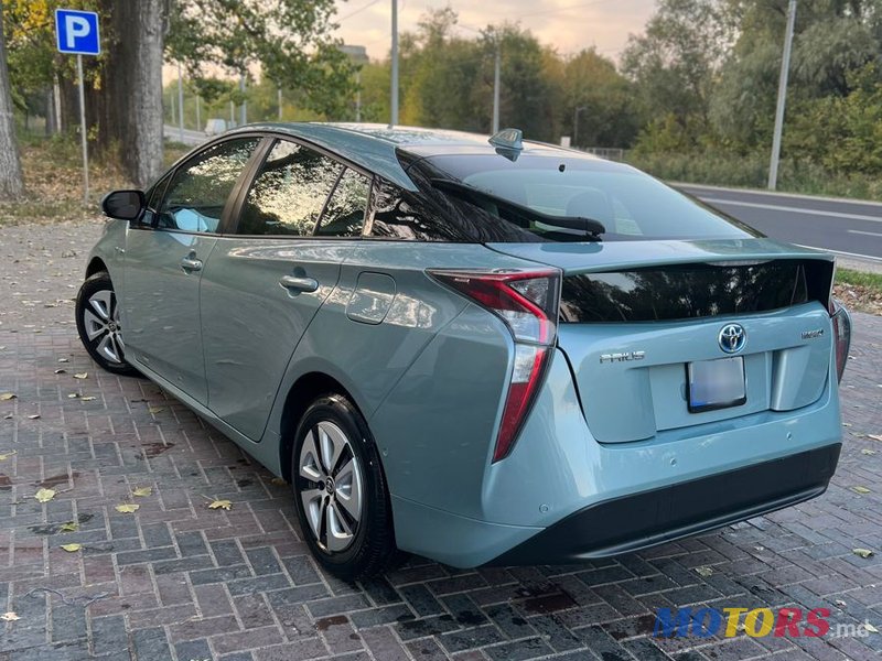 2016' Toyota Prius photo #6