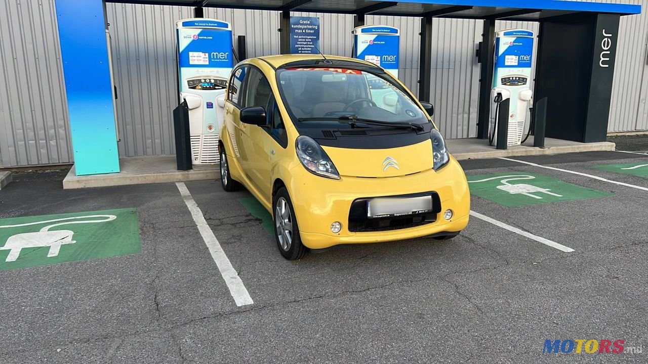 2011' Citroen C-Zero photo #5