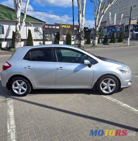 2010' Toyota Auris photo #3