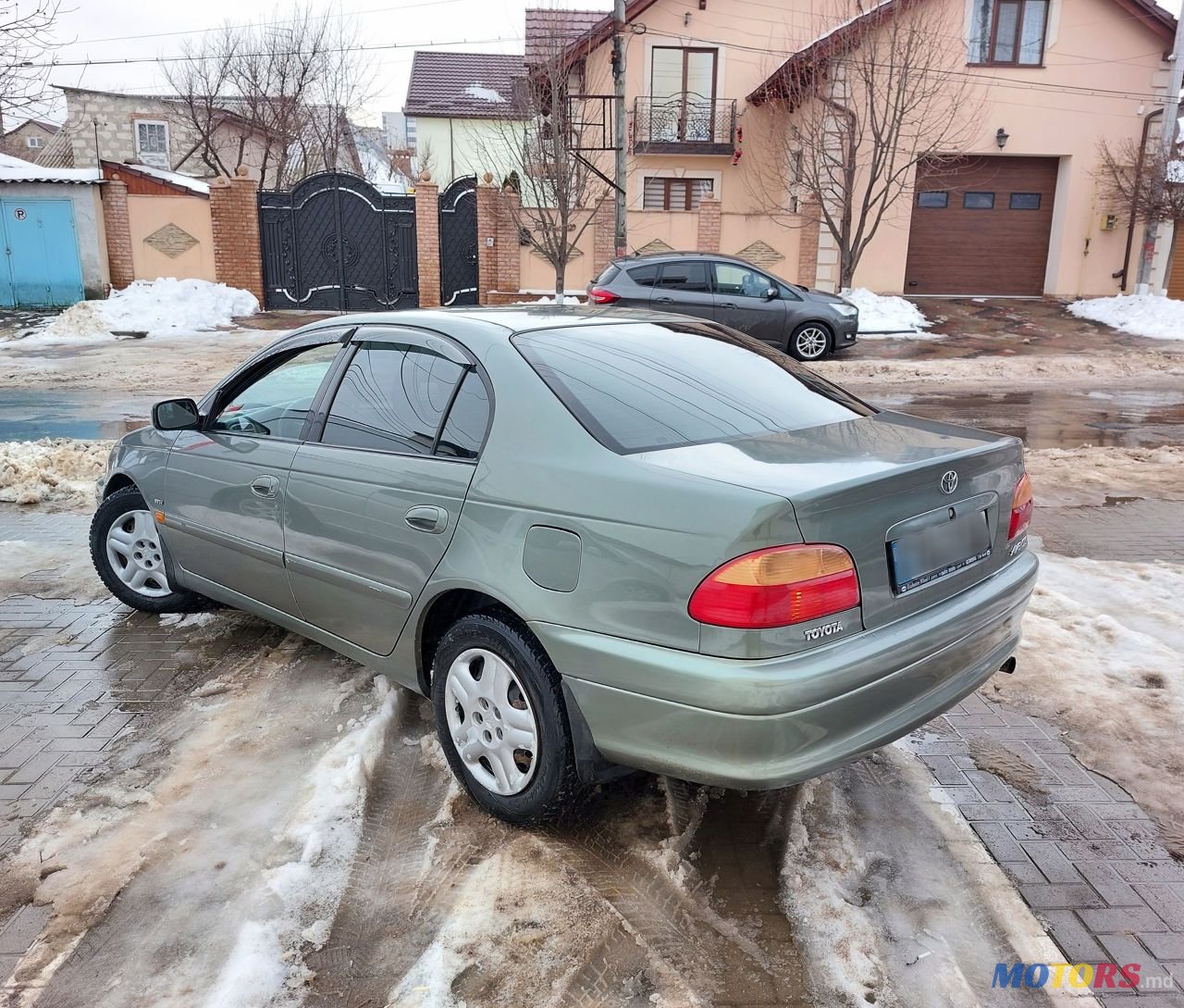 2003' Toyota Avensis photo #5