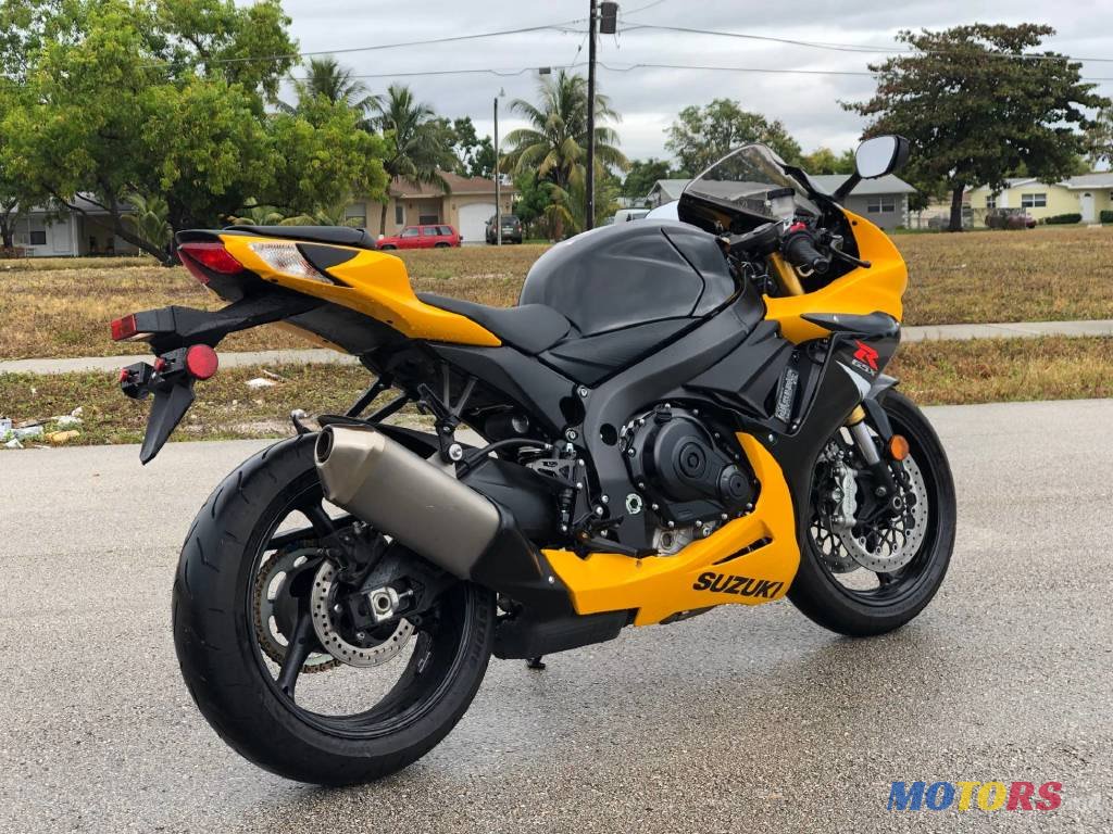 2017' Suzuki 750cc photo #4