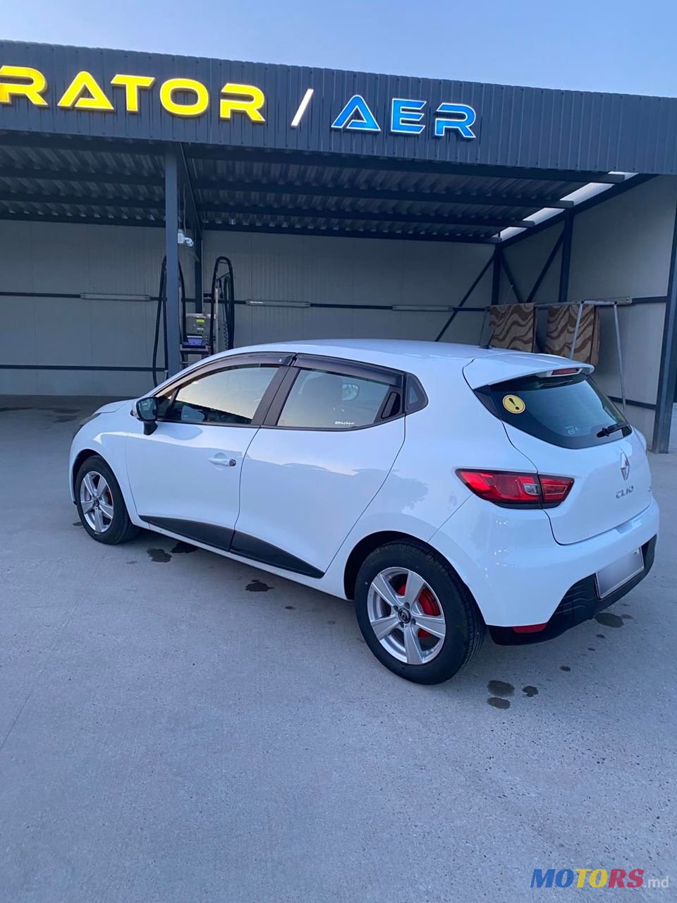 2013' Renault Clio photo #3