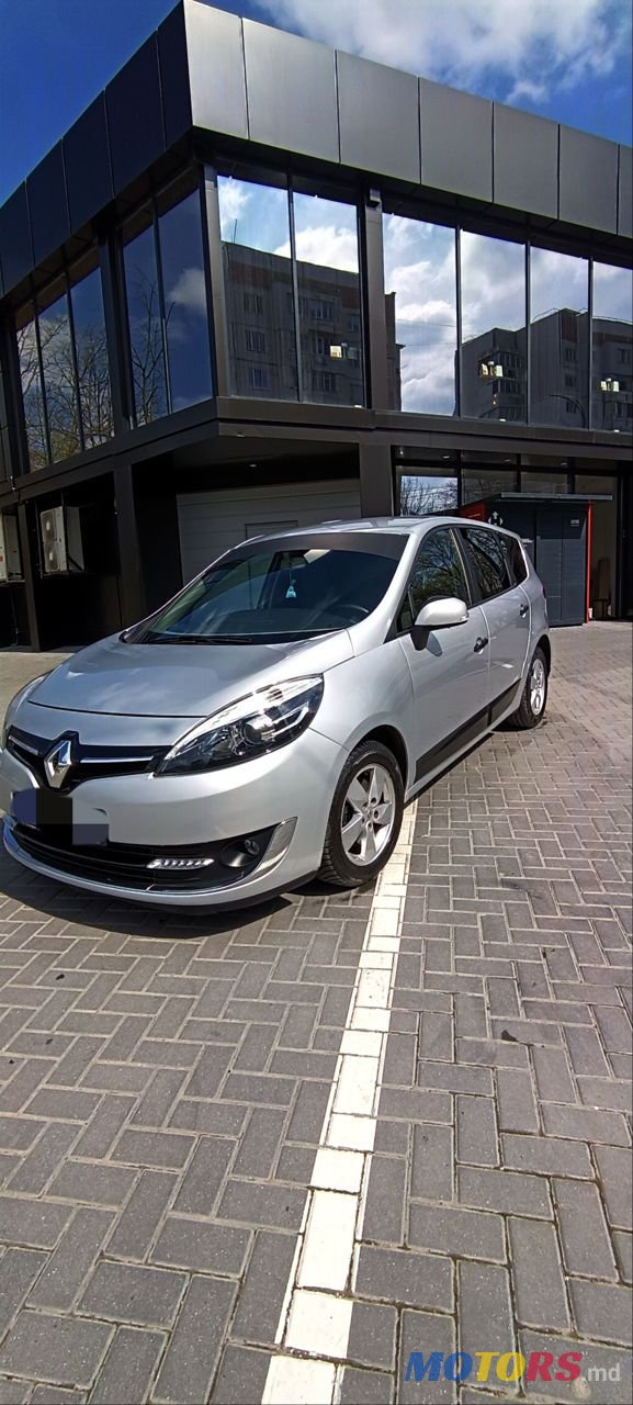 2013' Renault Grand Scenic photo #2