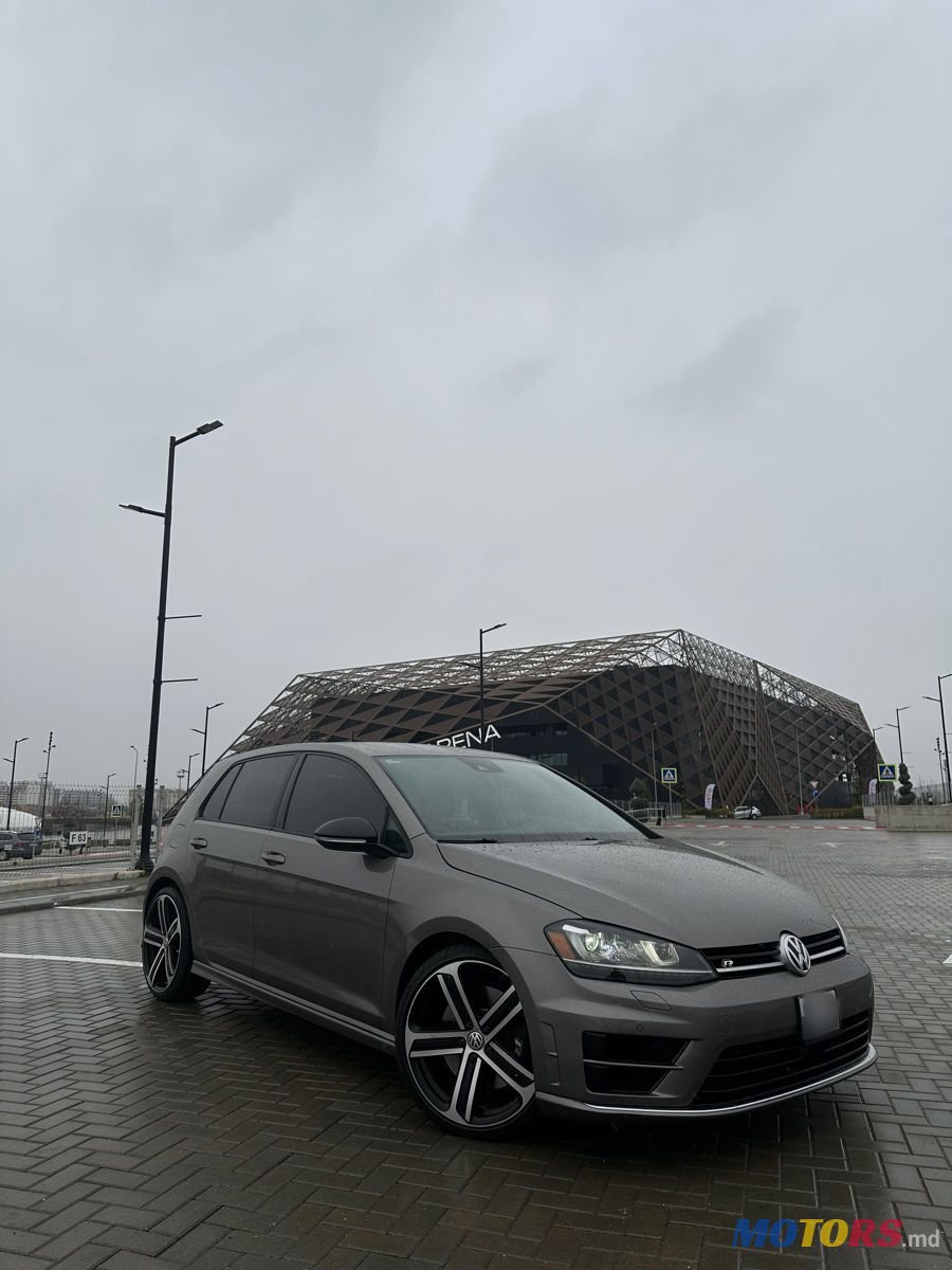 2015' Volkswagen Golf photo #1