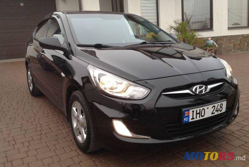 2011' Hyundai Accent photo #1