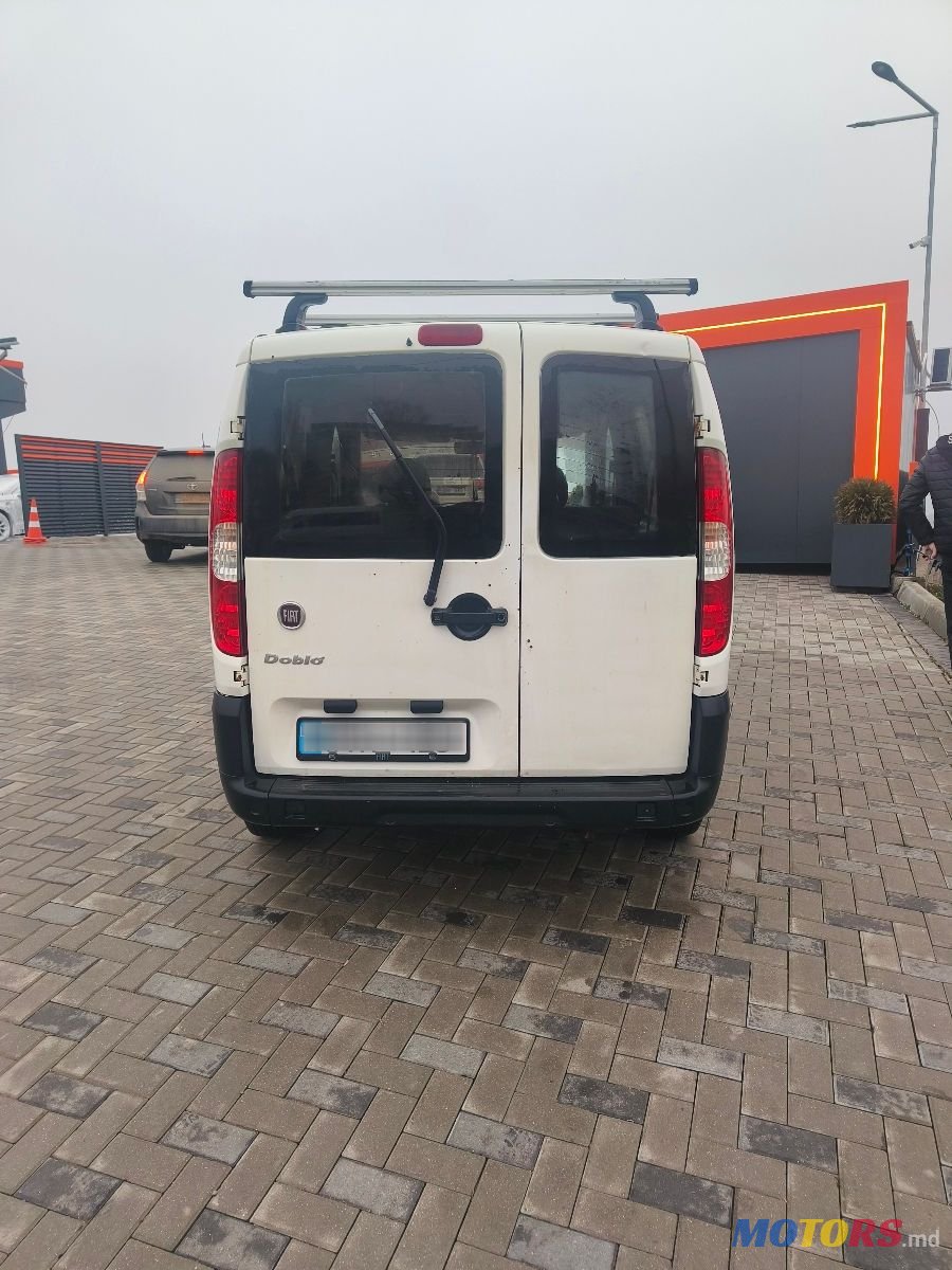 2009' Fiat Doblo photo #3