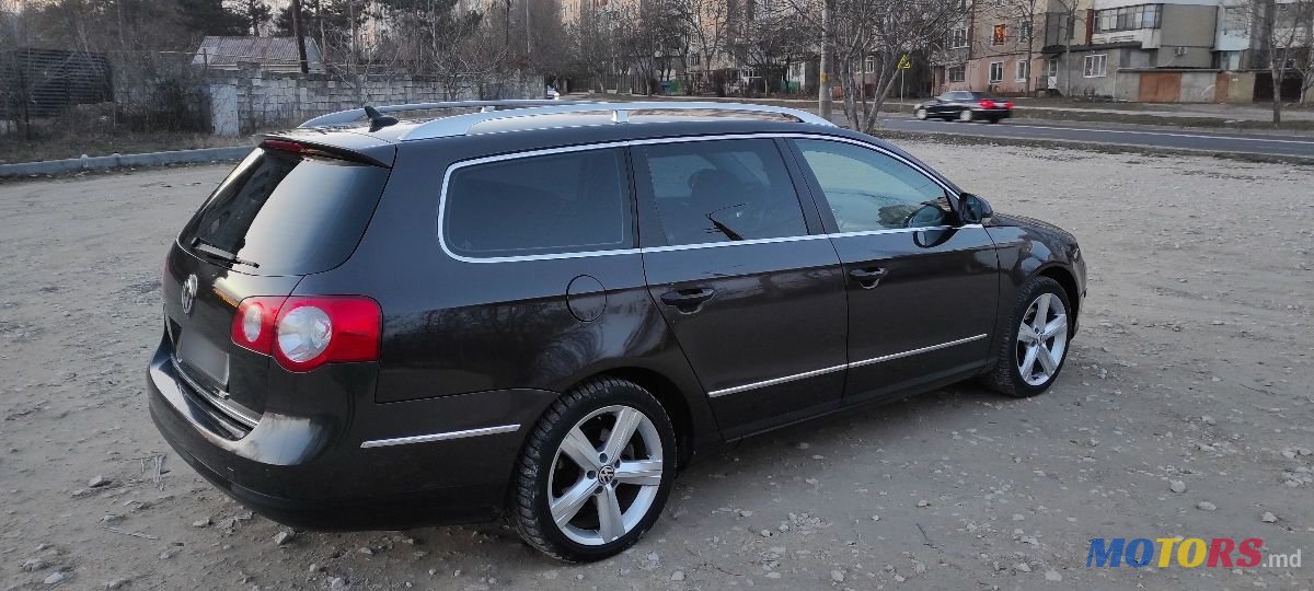 2007' Volkswagen Passat photo #3