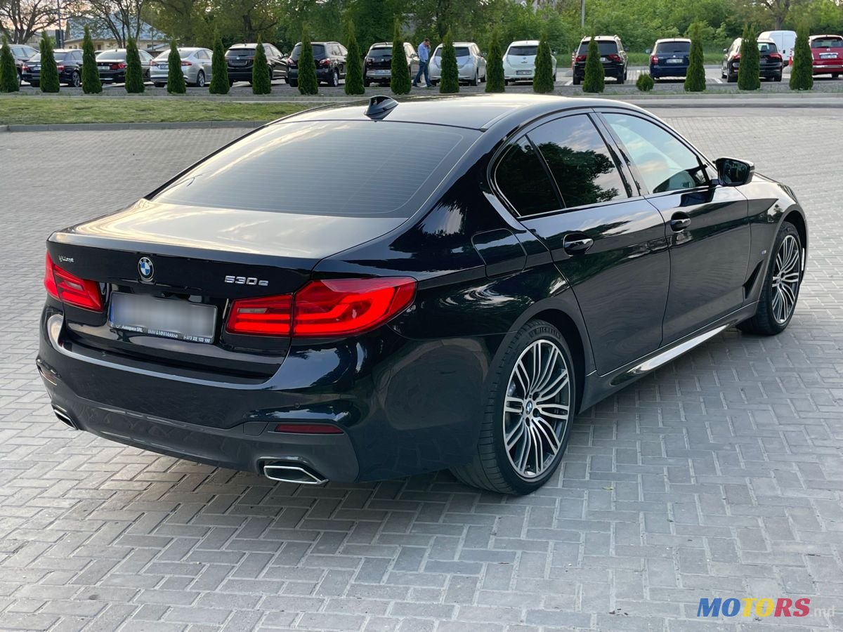 2020' BMW 5 Series photo #4