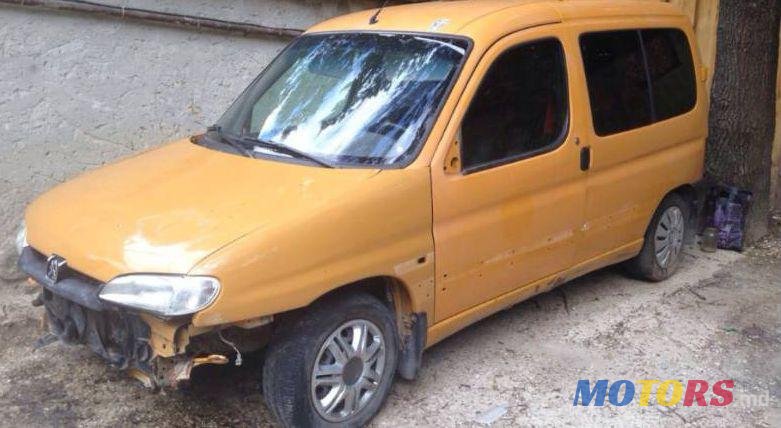 2002' Peugeot Partner photo #2